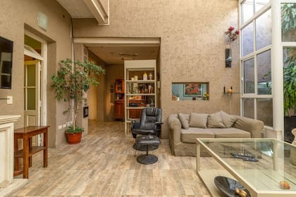 La conexión entre el interior y un patio exterior es frecuente en los PH