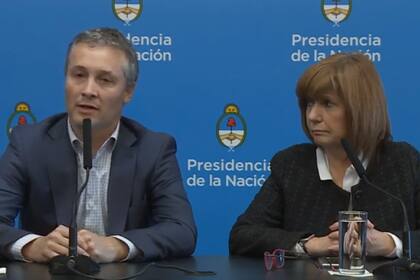 La conferencia de prensa estuvo a cargo de Patricia Bullrich y Fernando De Andreis, hablaron sobre las eleccciones de Córdoba y el ataque frente al Congreso