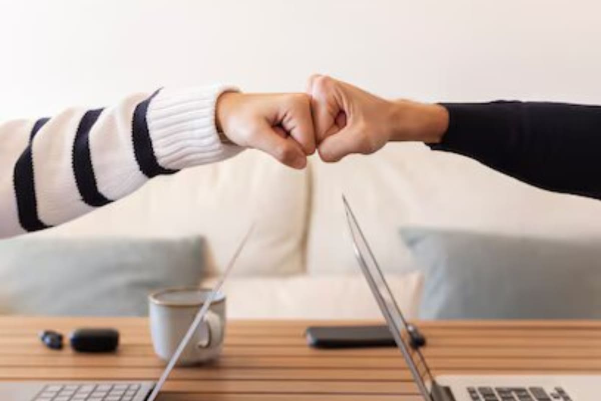 La confianza consiste en tener la creencia y la seguridad de que la otra persona es íntegra, honesta, capaz y de buenas intenciones (Foto: Freepik)