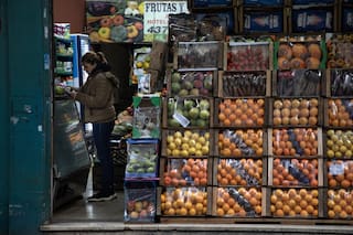 La confianza del consumidor subió 2,4% en septiembre, impulsada por los sectores de bajos ingresos