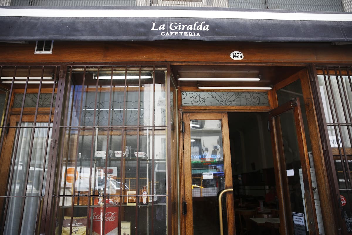 La confitería La Giralda está en crisis y su dueño la puso a la venta