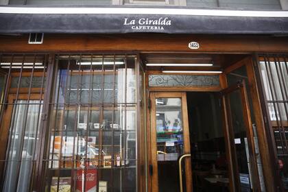 La confitería La Giralda está en crisis y su dueño la puso a la venta