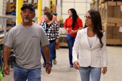 La congresista republicana Lauren Boebert fue escoltada fuera de un show en Denver
