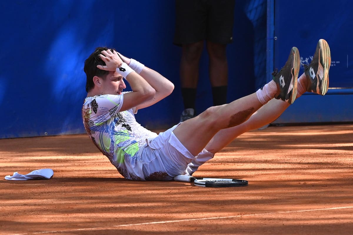 La conmovedora celebración del tenista argentino Alejo Lingua Lavallén, el domingo pasado, al ganar el Challenger de Santos; hace tres años su papá falleció repentinamente y su vida cambió por completo