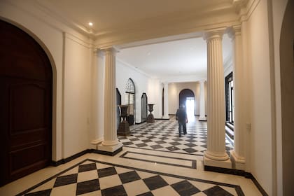 La construcción es una pieza del pintoresquismo anglo normando