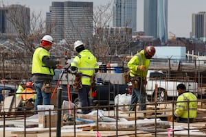La construcción tuvo una caída en diciembre de 12,2% interanual y de 8,8% intermensual