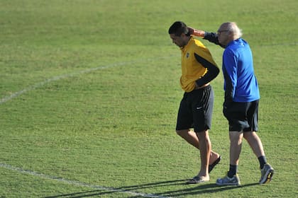 La continuidad de Riquelme, en las manos de Angelici y los hinchas