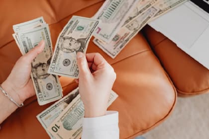 La conversión de dólar a peso mexicano en la jornada del 21 de agosto