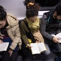 Una fiesta de libros en el subte