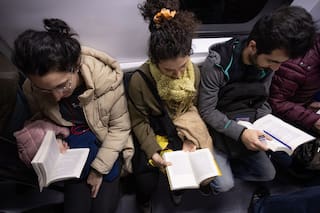 Una fiesta de libros en el subte