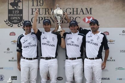 Hace diez años, Nero y Mac Donough levantaron The Ayrshire Cup junto a, Stirling y Adolfo Cambiaso, por La Dolfina; este sábado uno de ellos lo hará otra vez.