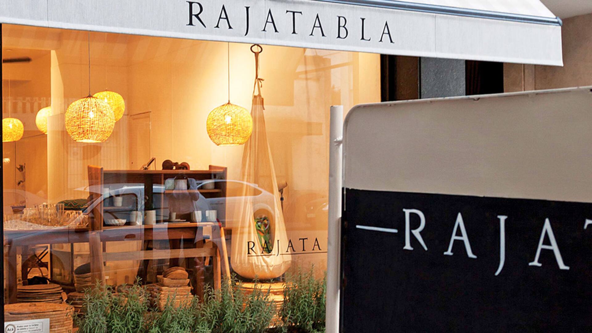 La coqueta fachada de la tienda sobre la calle Perú, a pasos del circuito gastronómico de Boulevard Caseros.
