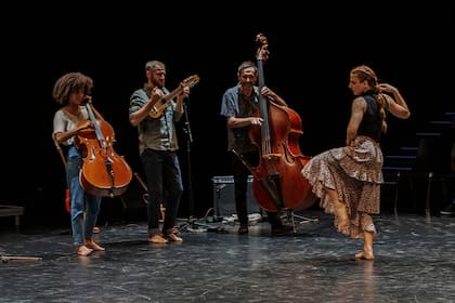 La coreógrafa suiza Marthe Krummenacher presentará Ceci Est Une Rencontre, en el Regio, y la misma versión de ese montaje con bailarines de la Compañía de Danza de la UNA.