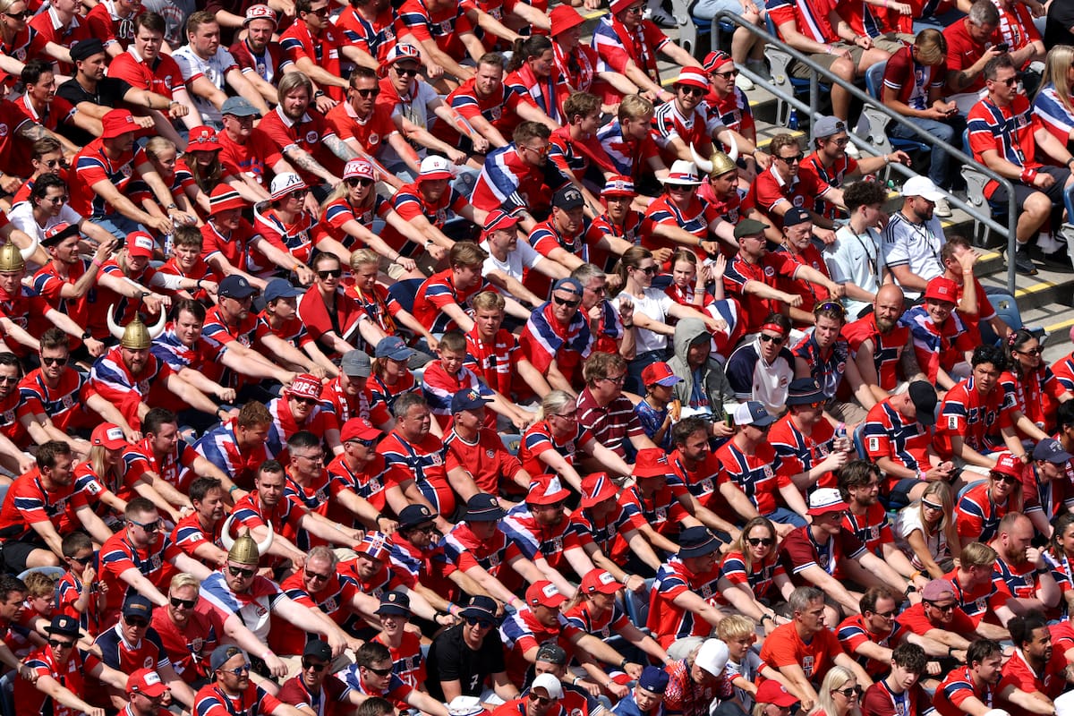La coreografía de la hinchada noruega ya es uno de los grandes hits del Mundial en los estadios