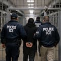 ¿Se puede aplicar detención obligatoria sin fianza a migrantes?