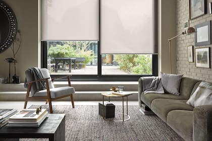 La cortinas blackout permiten crear una capa adicional entre el ambiente y la ventana, lo que preserva mejor la temperatura del ambiente