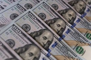 ¿A cuánto cotiza el dólar oficial y el blue este lunes 10 de agosto?