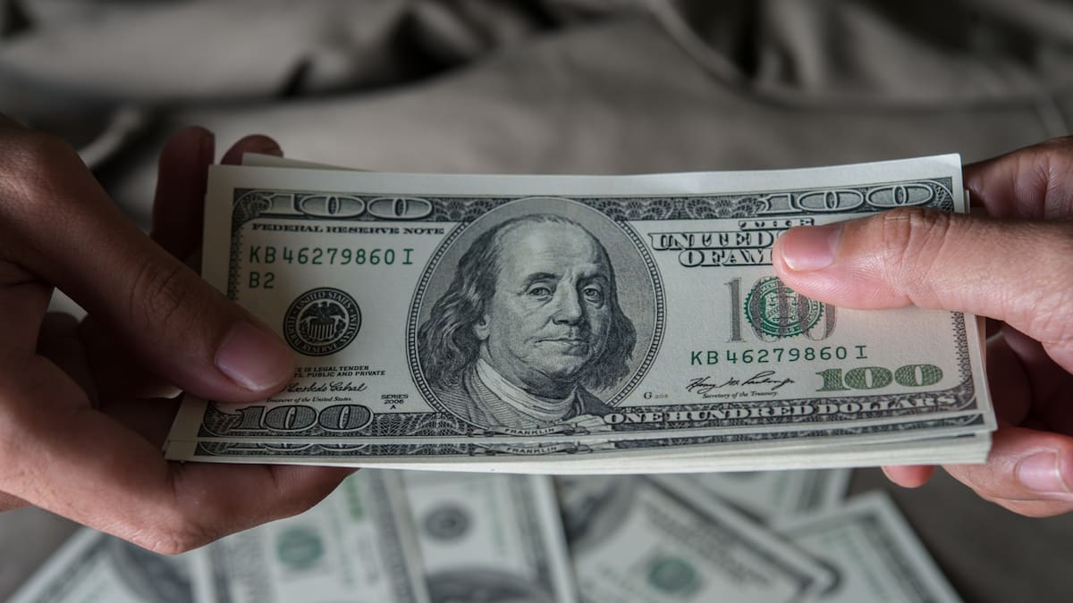 Hoje o dólar e o dólar azul, ao vivo: qual o preço oficial e qual o preço do paralelo nesta terça-feira, 2 de junho, minuto a minuto