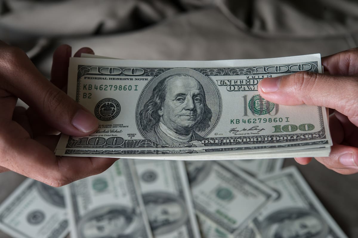 La cotización del dólar oficial y dólar blue al sábado 3 de agosto toma su referencia de la última jornada hábil, el pasado viernes