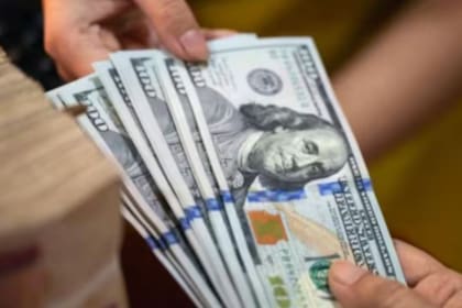 La cotización del dólar oficial y el blue este domingo 6 de julio