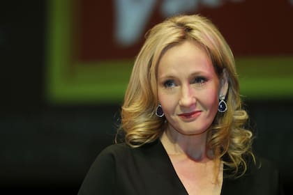 La creación de J. K. Rowling vendió cerca de 450 millones de ejemplares de los siete libros de la serie, en 65 idiomas