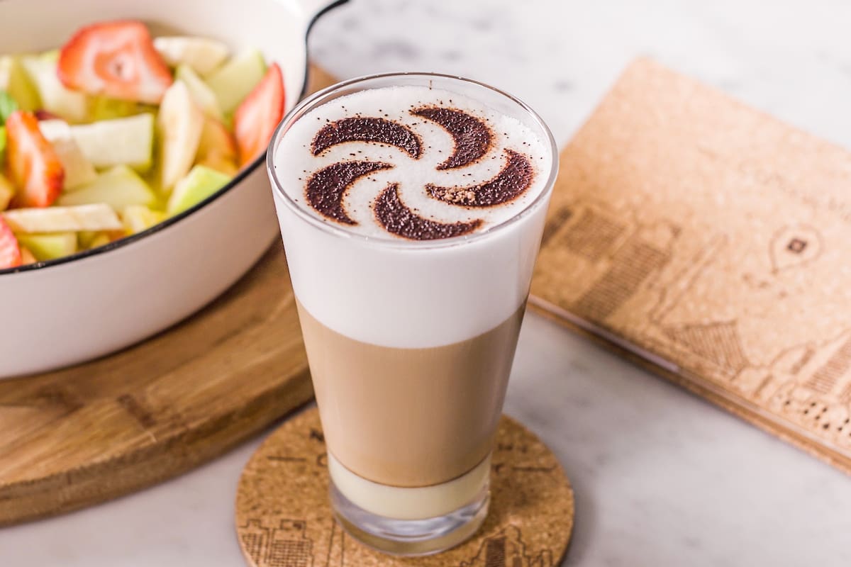 La creencia establece que el orden correcto para evitar problemas estomacales es primero la fruta y luego la leche