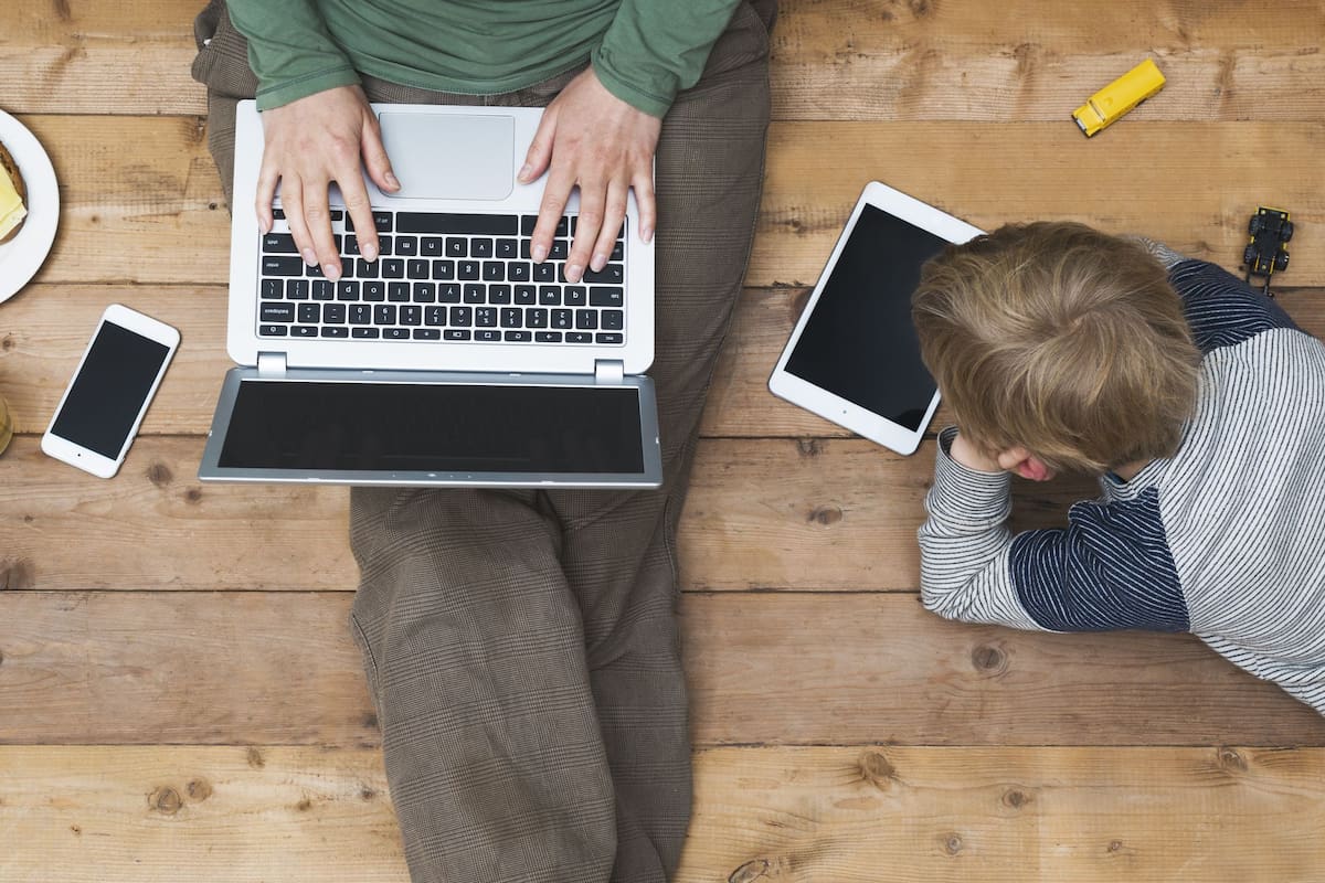 La cuarentena hace que las computadoras de casa tiendan a estar en uso permanente; una alternativa es desempolvar equipos viejos que quizá no permitan ver películas en super alta definición, pero que son suficientes para editar un documento, visitar un sitio y poder entregar la tarea