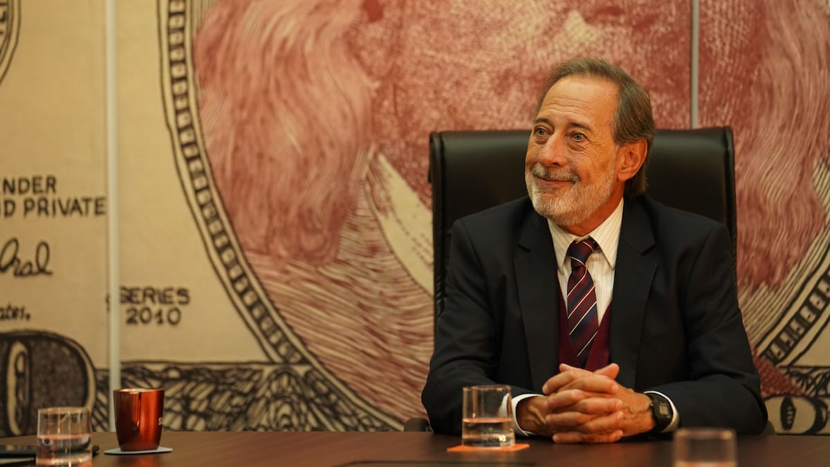 Guillermo Francella lleva a Eliseo al poder absoluto en la cuarta temporada de 'El encargado', que ya tiene quinta temporada confirmada — image 1