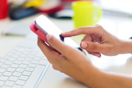 La cuenta, las conexiones y parte de la información personal pueden continuar existiendo aunque la app ya no esté instalada