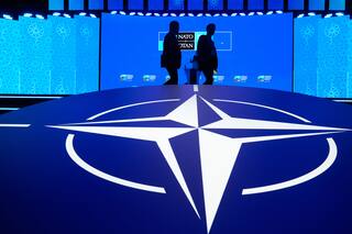 La cumbre de la OTAN iba a centrarse en gasto de defensa; los ataques de Trump a Irán lo cambiaron