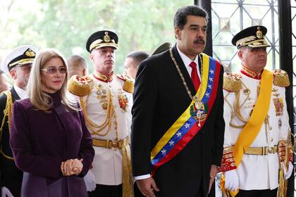 La cúpula chavista, con Maduro a la cabeza, asistió ayer a un desfile militar por el Día de la Independencia