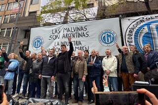 La CGT sale a la calle “en defensa de la industria nacional”: qué dice el duro documento contra Milei