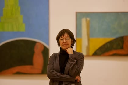 La curadora María José Herrera, en la muestra de Alfredo Hlito en el Museo Nacional de Bellas Artes