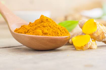 La cúrcuma puede traer muchos beneficios a la salud.
