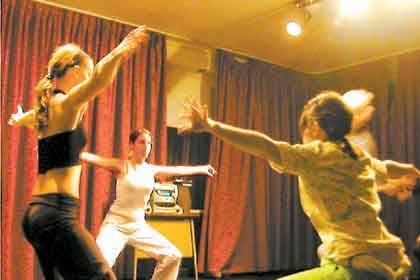 La danza y otras disciplinas corporales forman parte del repertorio terapéutico de la arteterapia