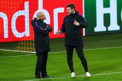 La de Daniel Levy y Mauricio Pochettino fue una relación duró cinco años y medio; tras el despido, en menos de 12 horas el presidente tenía designado al reemplazante del santafesino: el portugués José Mourinho.