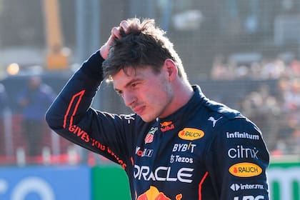 La decepción de Max Verstappen, el piloto de Red Bull y vigente campeón del mundo, que debió abandonar durante el Gran Premio de Australia, en el circuito Albert Park en Melbourne.