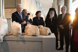 La decisión de devolver las piezas de mármol de 2500 años de antigüedad fue anunciada por el papa Francisco el año pasado