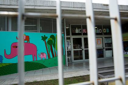 La decisión del gobierno nacional provocó fuertes críticas, en medio de la polémica por la vuelta a clases