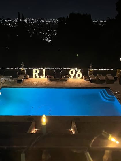 La decoración alegórica del festejo en su casa