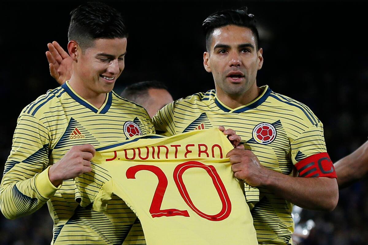 La dedicatoria de James Rodríguez y Radamel Falcao para Juanfer Quintero, en la victoria de Colombia sobre Japón por 1 a 0