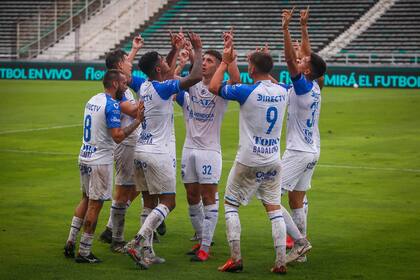 La dedicatoria de los jugadores de Godoy Cruz a Santiago "Morro" García.
