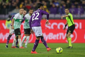 La definición a pura clase de Nicolás González para el triunfo de Fiorentina ante Sassuolo