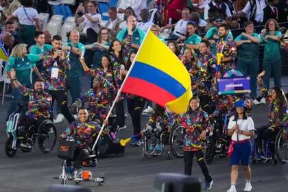 La delegación de Colombia se lució por su colorido en el desfile inaugural