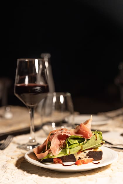 La deliciosa entrada en el restaurante de la bodega. El menú reconoce la autoría de Duilo Graffigna(h)