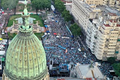 La demanda considera que el proyecto de legalización aprobado por el Congreso va en contra del mandato constitucional de protección de la vida