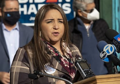 La demócrata representa al tercer distrito congresional de Illinois como la primera latina elegida al Congreso en Illinois y en todo el Medio Oeste