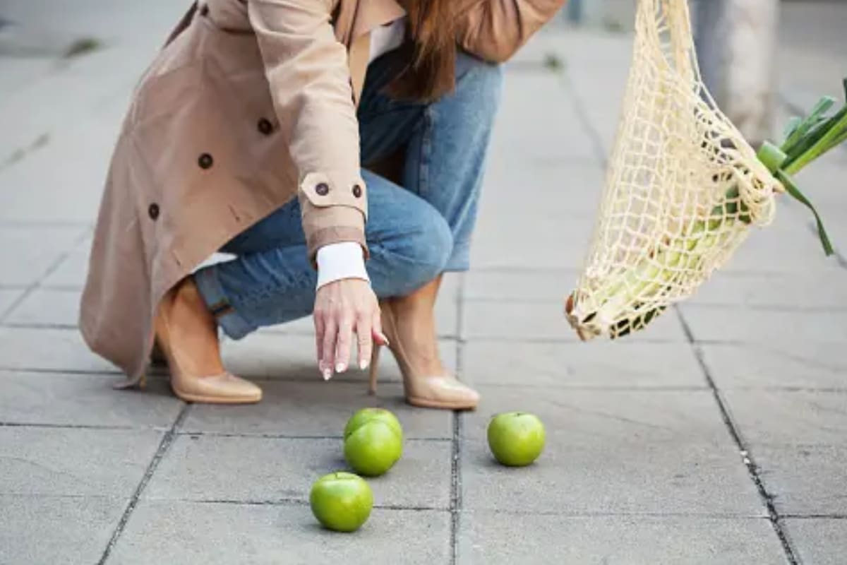 La denominada regla de los cinco segundos indica que no hay problema en comer algo que haya tocado el piso, siempre y cuando se recoja rápidamente; ¿este postulado es verdadero o falso? (Foto Pexels)
