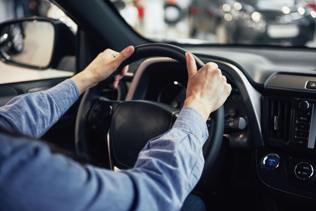 La denuncia acusa a la localidad de no cumplir con la ley estatal que prohíbe compartir datos de matrículas vehiculares