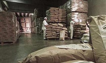 El acuerdo comercial con Colombia prevé un contingente anual para productos lácteos comenzó en 1500 toneladas métricas y que se incrementa de manera progresiva a razón de 3% anual durante 15 años